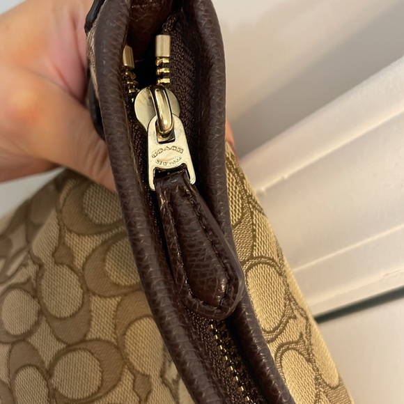 Coach | Signature shoulder crossbody canvas bag - Picture 10 of 16